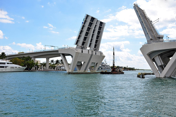 SR A1A/SE 17th Street Causeway Bridge Painting Project