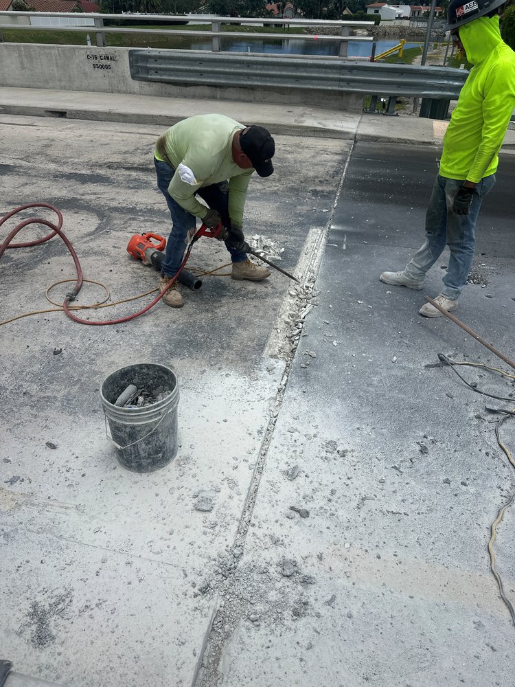Bridge joint restoration on existing bridge on State Road 5   July 2025